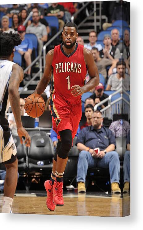 Nba Pro Basketball Canvas Print featuring the photograph Tyreke Evans by Fernando Medina