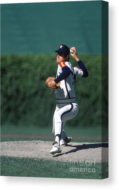 1980-1989 Canvas Print featuring the photograph Nolan Ryan by Rich Pilling