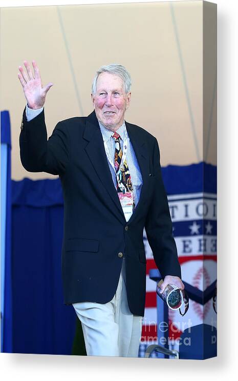 Three Quarter Length Canvas Print featuring the photograph Brooks Robinson by Mike Stobe