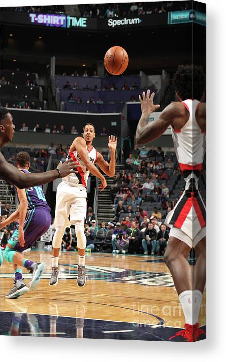 Cj Mccollum Canvas Print featuring the photograph C.j. Mccollum by Kent Smith