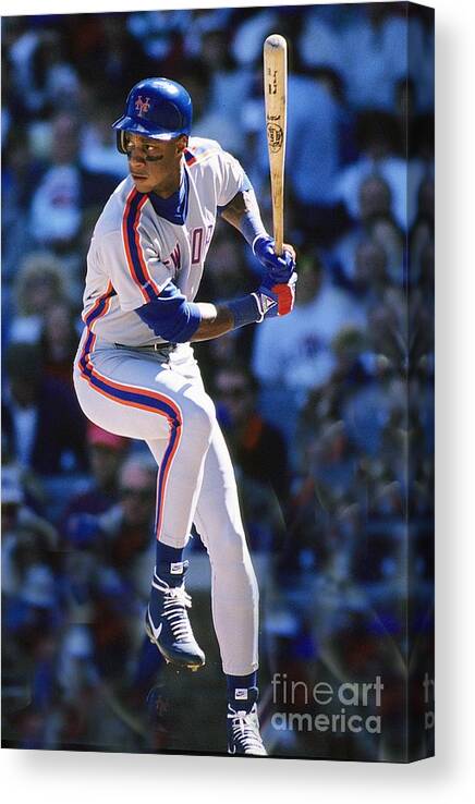 1980-1989 Canvas Print featuring the photograph Darryl Strawberry by Ronald C. Modra