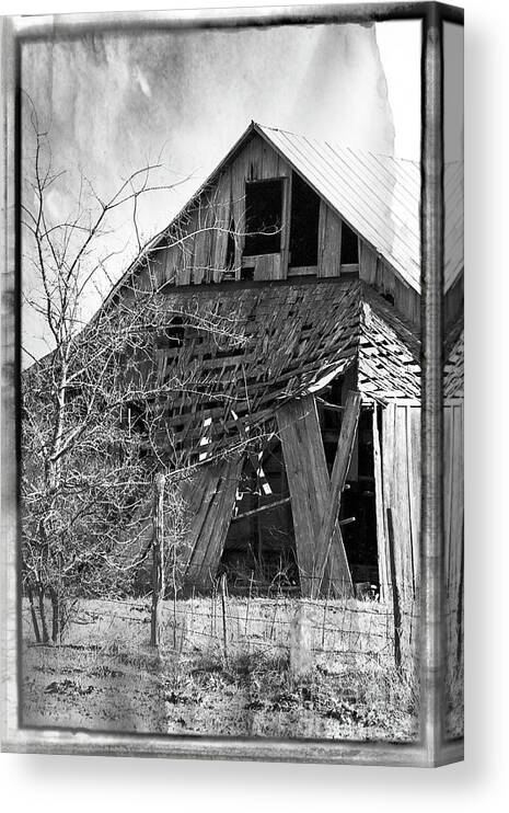 Old Building Canvas Print featuring the photograph Derelict building, Dallas by Fran Woods