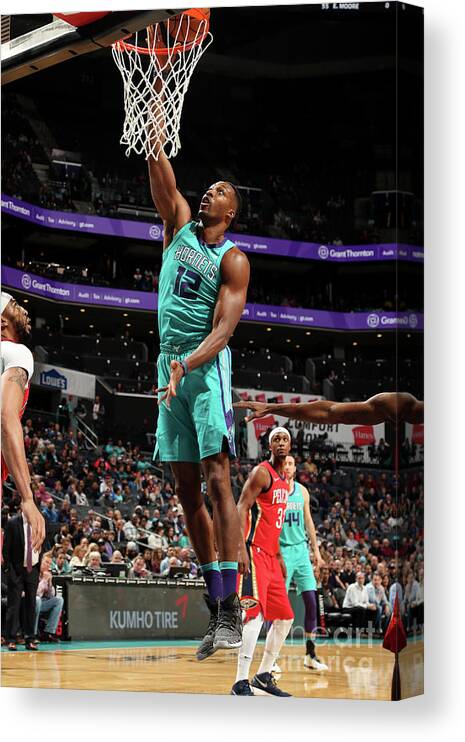 Nba Pro Basketball Canvas Print featuring the photograph Dwight Howard by Kent Smith