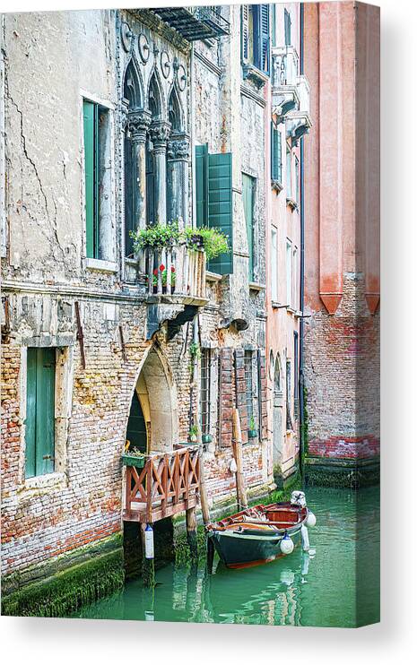 Venice Canvas Print featuring the photograph Home In Venice by Marla Brown