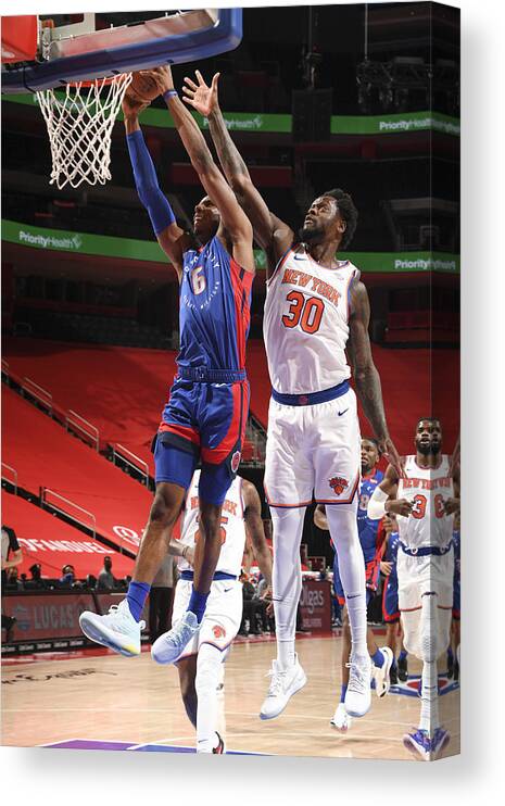 Nba Pro Basketball Canvas Print featuring the photograph Julius Randle by Chris Schwegler
