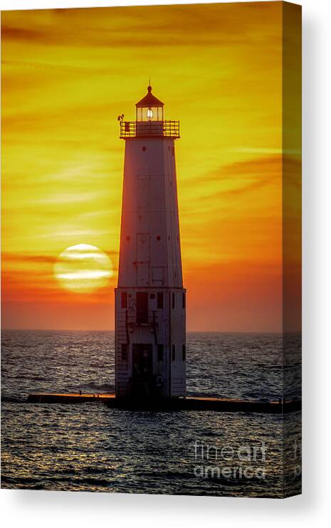 Lighthouse Frankfort Canvas Print featuring the photograph Lighthouse Franfort Michigan Sunset -0768- by Norris Seward