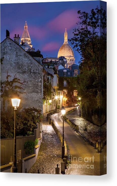 Paris Canvas Print featuring the photograph Montmartre Twilight by Brian Jannsen