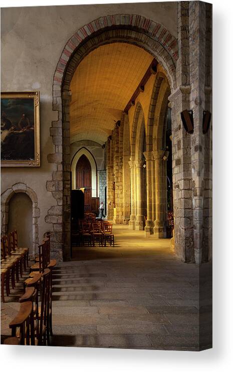 Rennes Canvas Print featuring the photograph Notre-Dame en Saint-Melaine by W Chris Fooshee