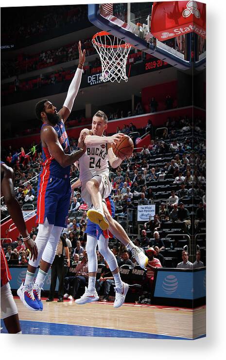 Pat Connaughton Canvas Print featuring the photograph Pat Connaughton by Brian Sevald