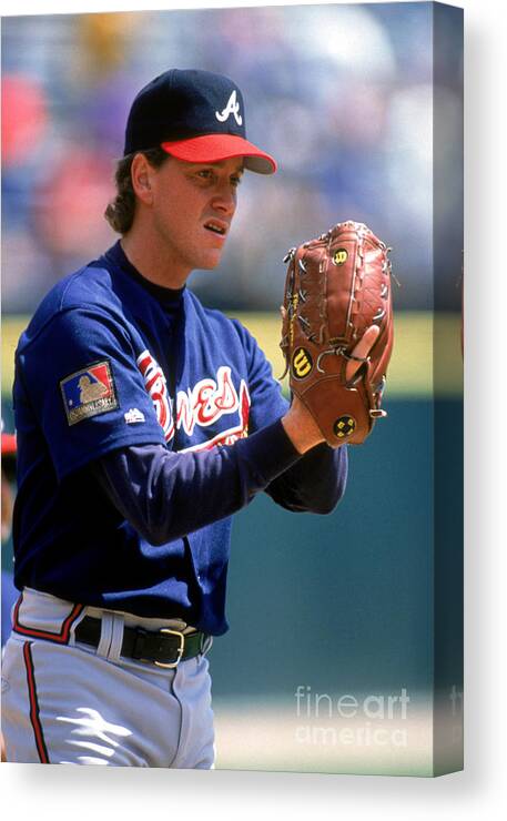 Baseball Pitcher Canvas Print featuring the photograph Tom Glavine by Don Smith