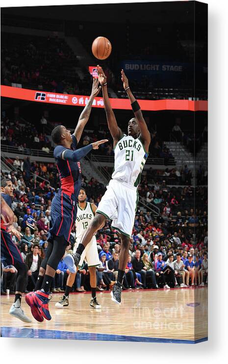 Nba Pro Basketball Canvas Print featuring the photograph Tony Snell by Chris Schwegler