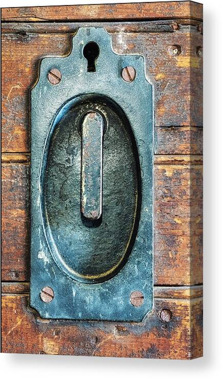 Keyhole Canvas Print featuring the photograph Vintage Barn Door Keyhole And Handle by Gary Slawsky