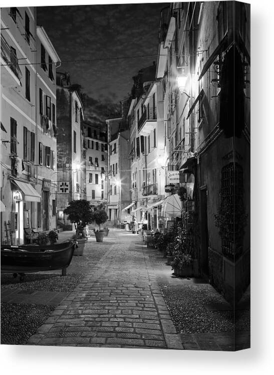 Vernazza Canvas Print featuring the photograph Vernazza Italy by Carl Amoth