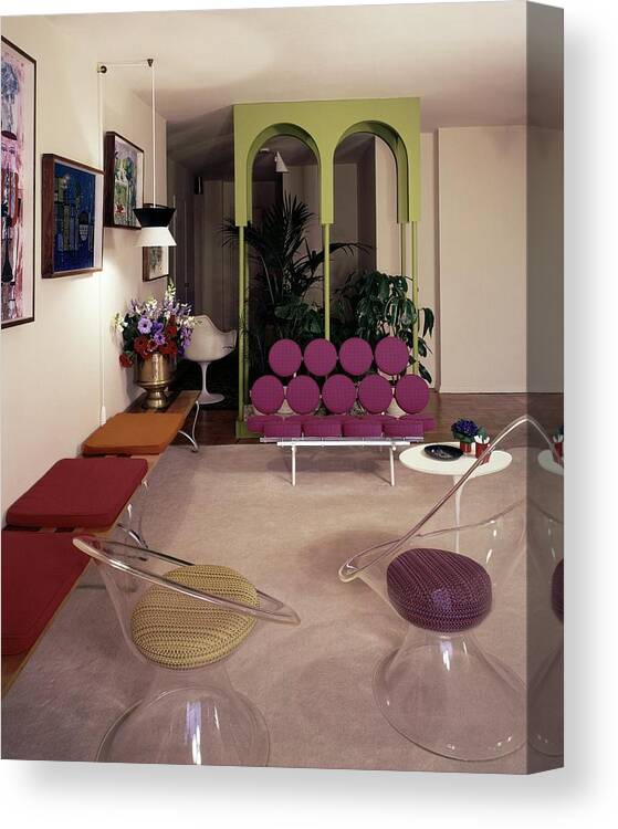 Eugene Tanawa Canvas Print featuring the photograph A Retro Living Room by Tom Leonard