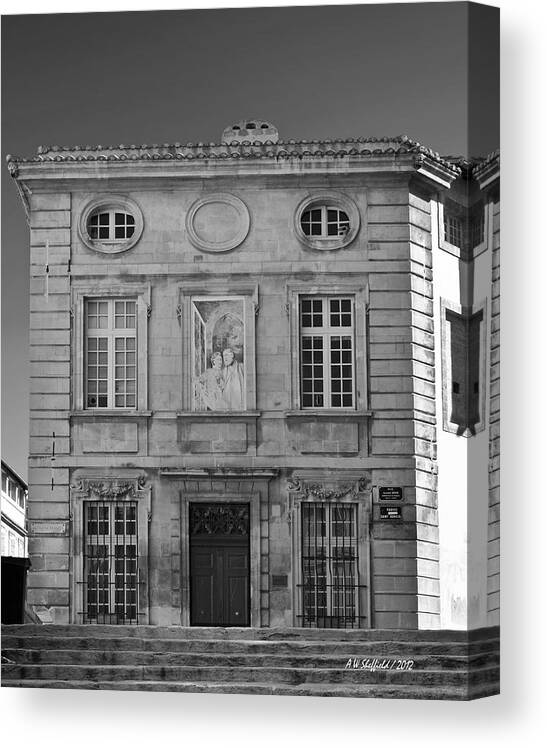 Black And White Canvas Print featuring the photograph Hotel de Brantes - Avignon France by Allen Sheffield