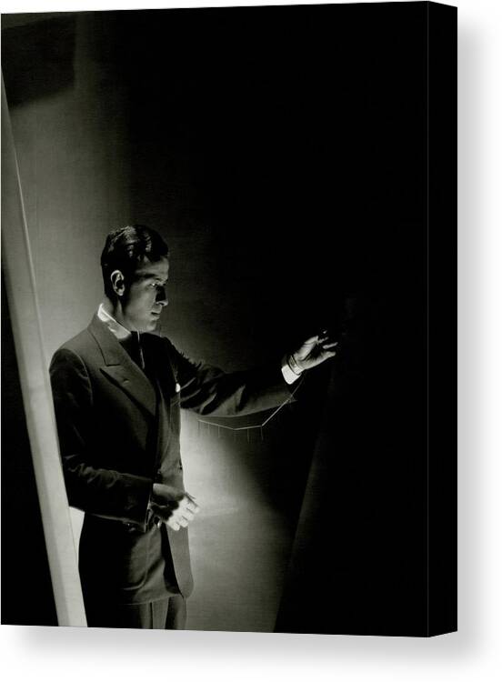 Entertainment Canvas Print featuring the photograph Magician Fred Keating Performing A Trick by Barnaba