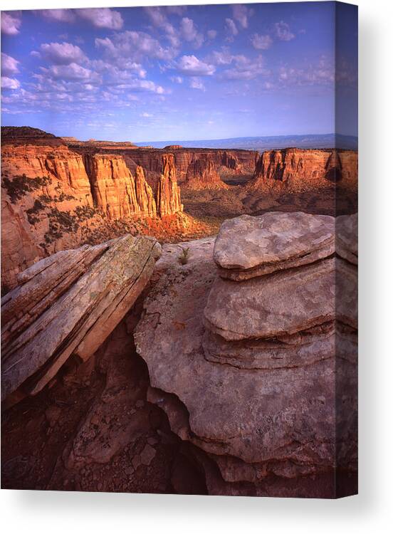 Colorado National Monument Canvas Print featuring the photograph Monumental Morning by Ray Mathis