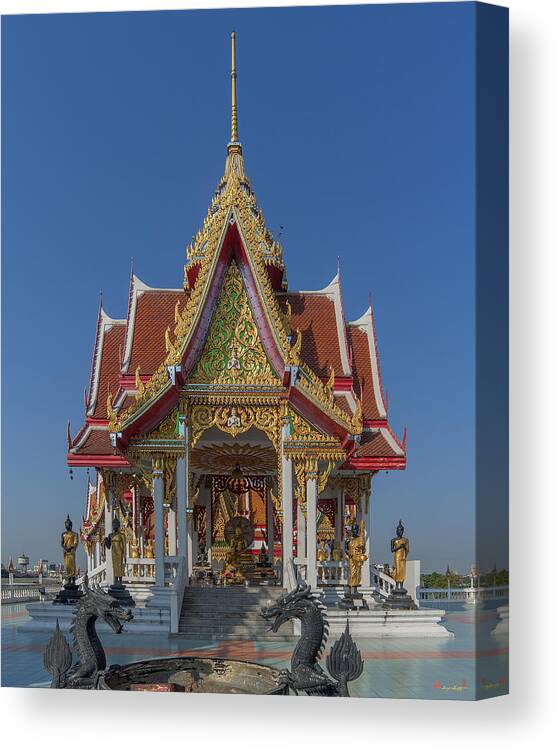 Temple Canvas Print featuring the photograph Wat Bukkhalo Central Roof-top Pavilion DTHB1809 by Gerry Gantt