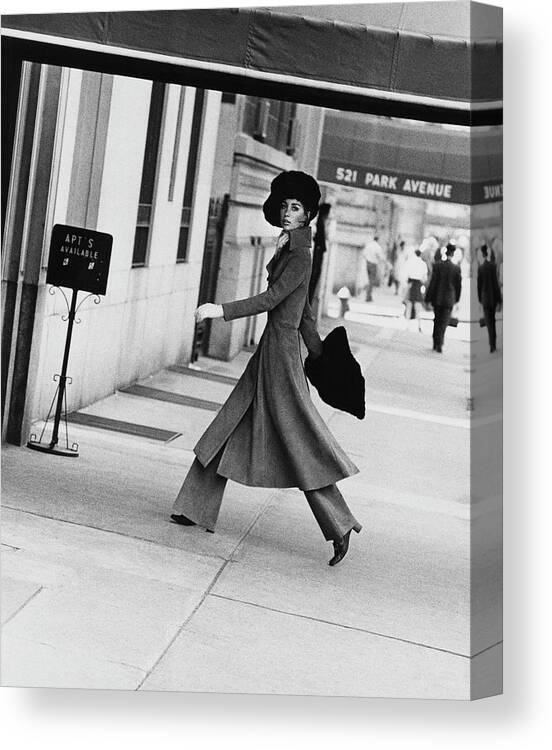 Accessories Canvas Print featuring the photograph Windsor Elliot Walking Toward An Apartment by Jack Robinson