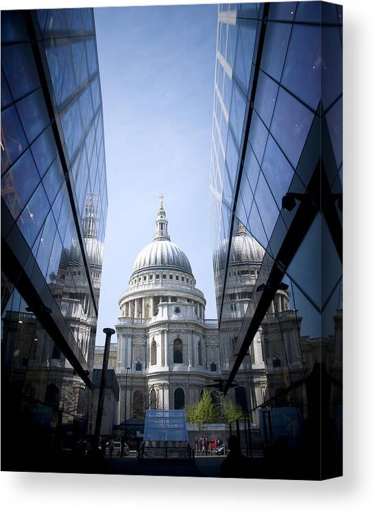 London Canvas Print featuring the photograph National Gallery by Mickey Clausen