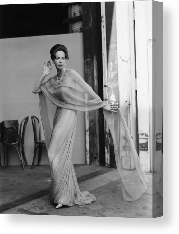 1950s Fashion Canvas Print featuring the photograph The Man Who Understood Women, Leslie by Everett