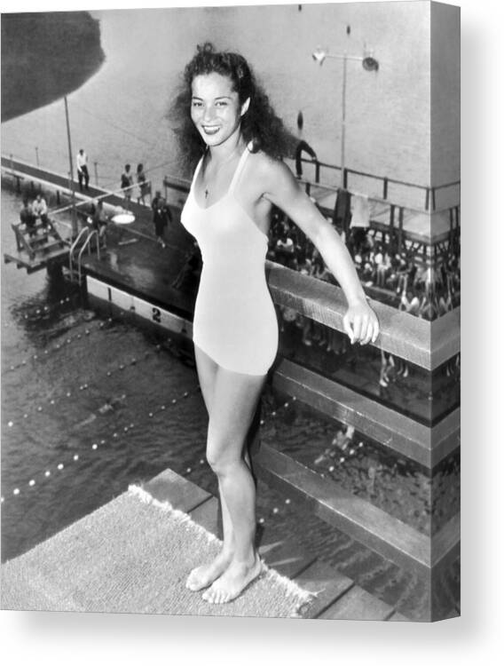 1 Person Canvas Print featuring the photograph Champion Diver Vicki Draves by Underwood Archives