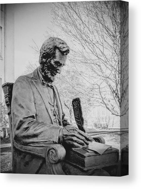 Lincoln Canvas Print featuring the photograph Finishing Touches by Paul Kercher