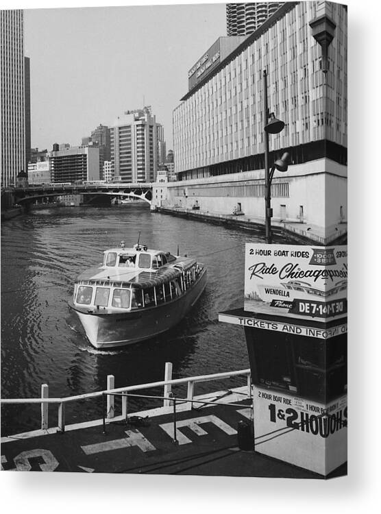 Wendella Canvas Print featuring the photograph Wendella Docks After Tour by Chicago and North Western Historical Society