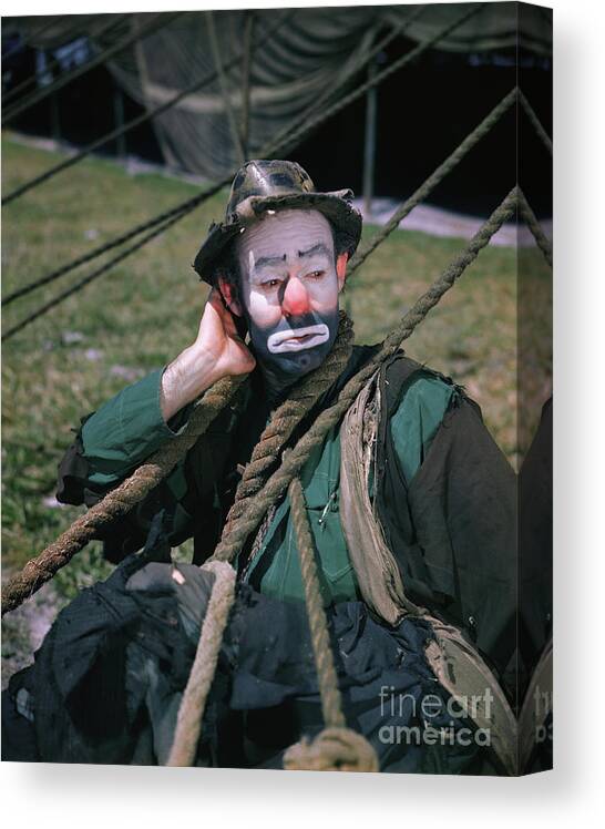 People Canvas Print featuring the photograph Emmett Kelly In Clown Make-up by Bettmann