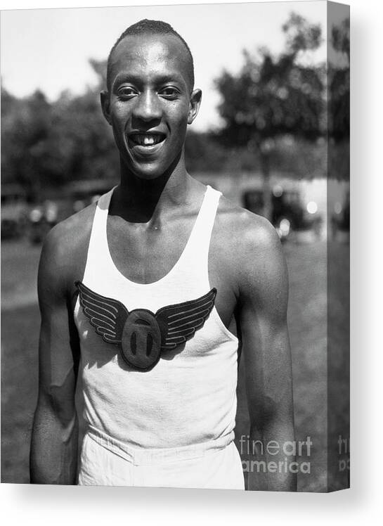 People Canvas Print featuring the photograph Jesse Owens by Bettmann