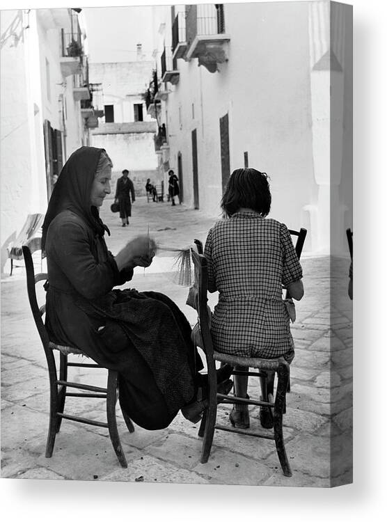 Black And White Canvas Print featuring the photograph Lace Makers by Alfred Eisenstaedt