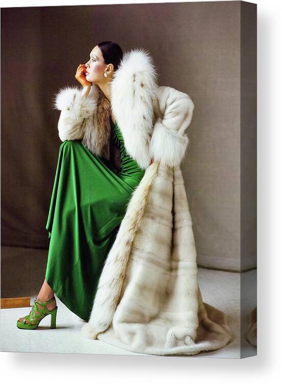 #new2022vogue Canvas Print featuring the photograph Lynn Woodruff Modeling A Beige Mink Coat by Gianni Penati
