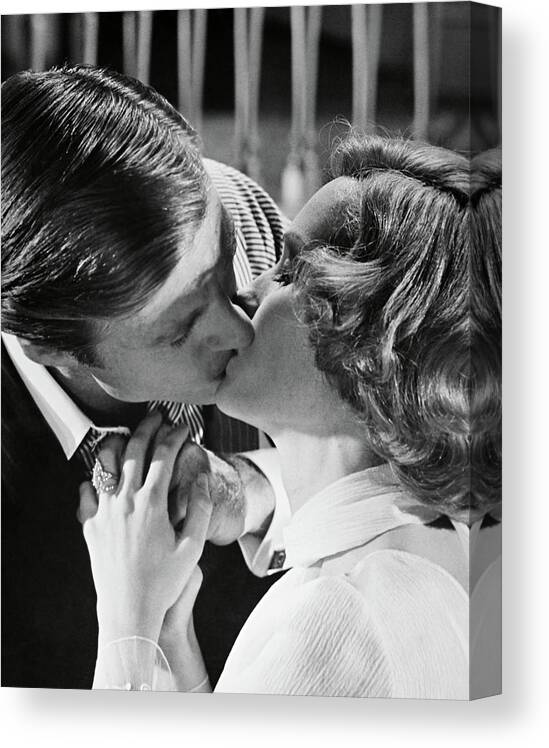 Mia Farrow Canvas Print featuring the photograph MIA FARROW and ROBERT REDFORD in THE GREAT GATSBY -1974-. by Album