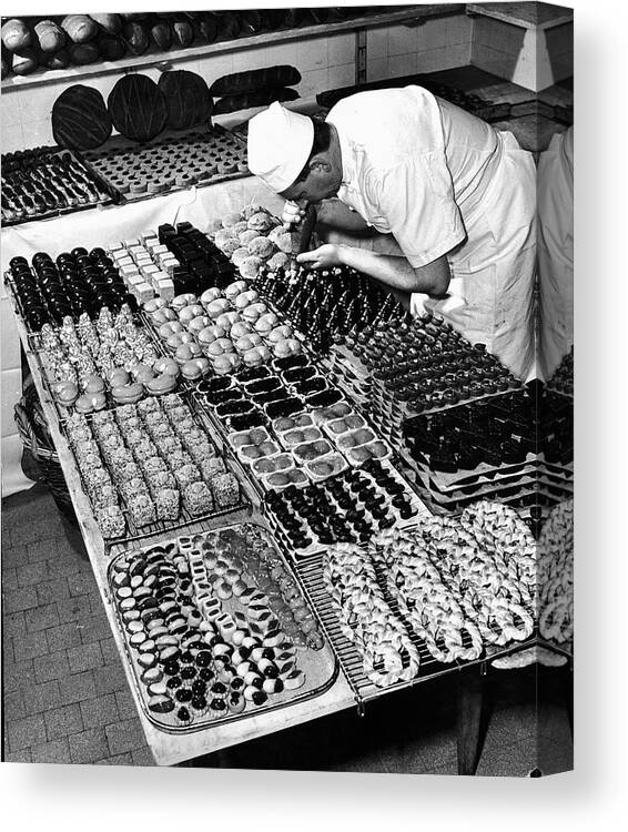 Vertical Canvas Print featuring the photograph Pastry Chef by Alfred Eisenstaedt