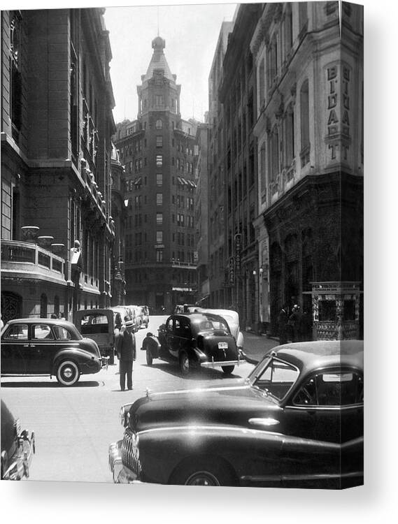 1950-1959 Canvas Print featuring the photograph Santiago In Chile Around 1940-1950 by Keystone-france