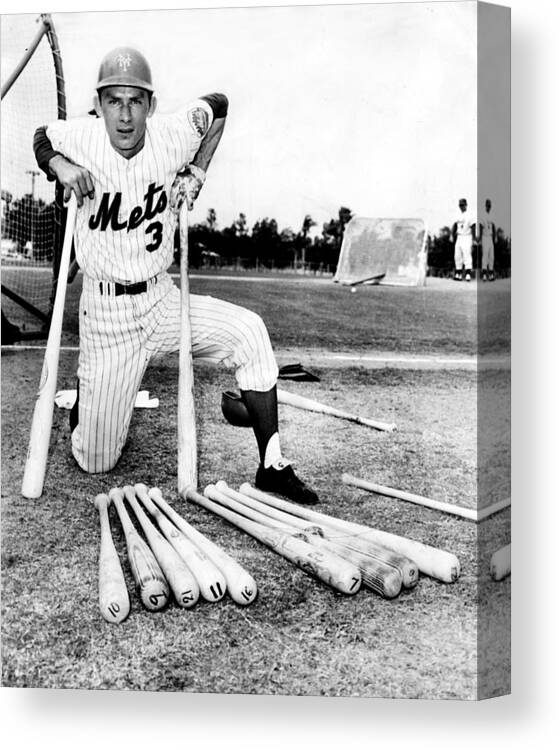 American League Baseball Canvas Print featuring the photograph Shortstop Bud Harrelson With His Heavy by New York Daily News Archive