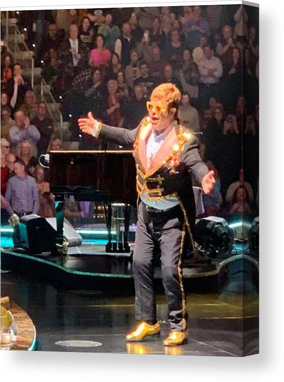 Elton Canvas Print featuring the photograph A Legend Takes a Bow by Lee Darnell
