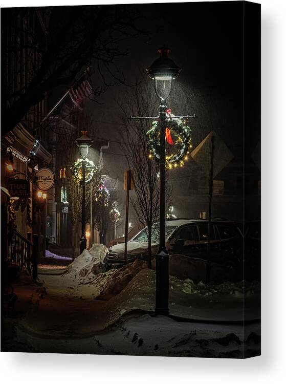 Lamp Canvas Print featuring the photograph Christmas Lamppost by Rod Best