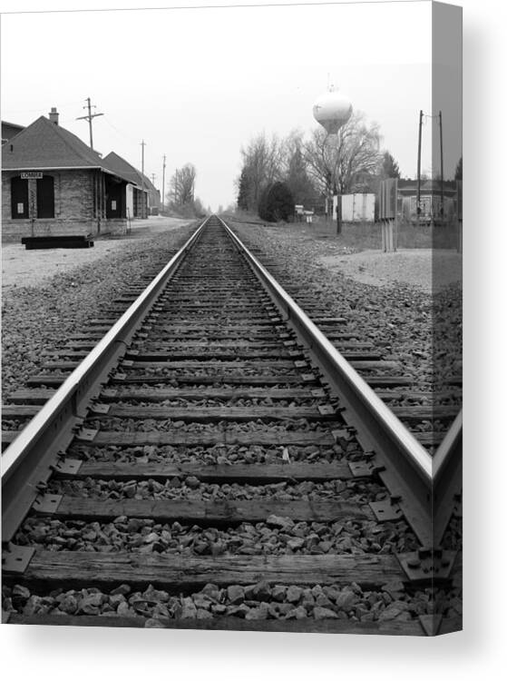 Lomira Canvas Print featuring the photograph Lomira Train Station by Todd Zabel