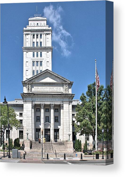 Union County Canvas Print featuring the photograph Union County Courthouse #1 by Steven Richman