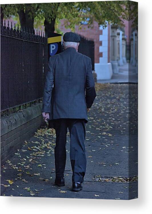 Belfast Canvas Print featuring the photograph Belfast Street Scene by Steven Richman