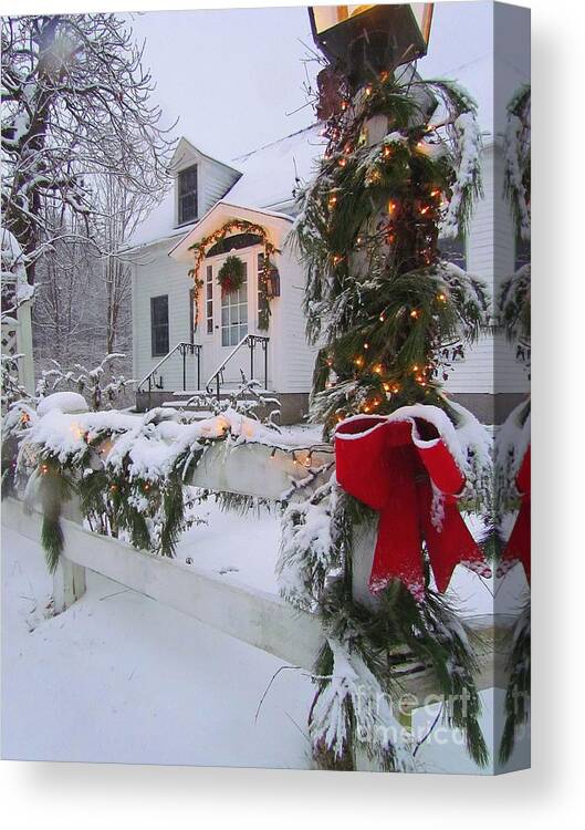 Christmas Canvas Print featuring the photograph New England Christmas by Elizabeth Dow