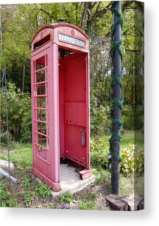 Telephone Canvas Print featuring the photograph Out of Order by Richard Reeve