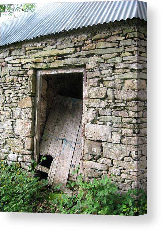 Architecture Canvas Print featuring the photograph Stone Cottage by Kandy Hurley