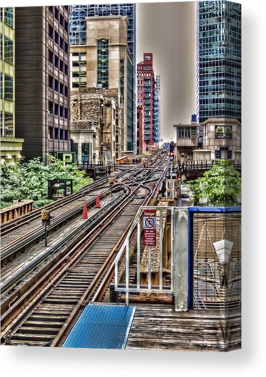 Chicago Canvas Print featuring the photograph The Loop by Harry B Brown