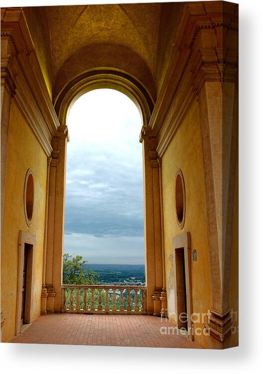 Villa D'este Canvas Print featuring the photograph Villa dEste Tivoli Italy by Mike Nellums