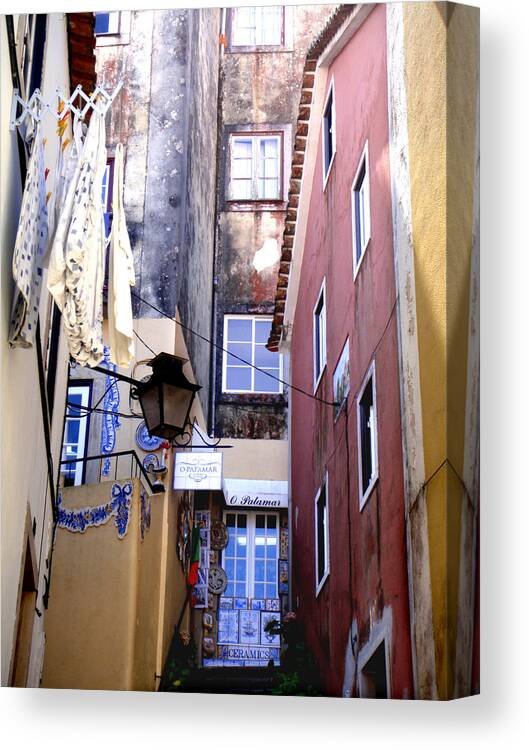 Alley Canvas Print featuring the photograph Portuguese Alley by Roberto Alamino