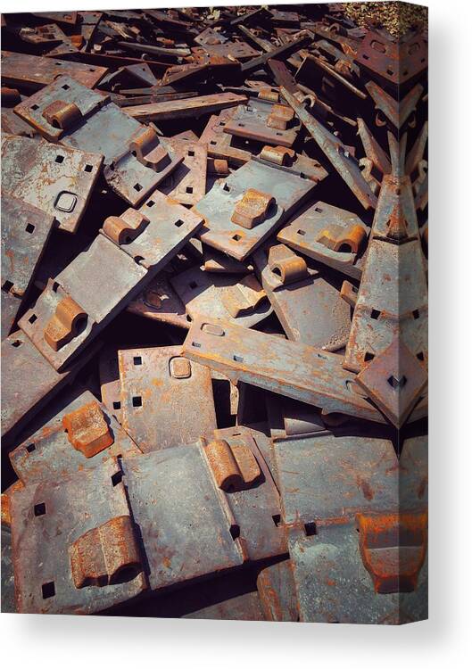 Railroad Canvas Print featuring the photograph Former joints by Olivier Calas