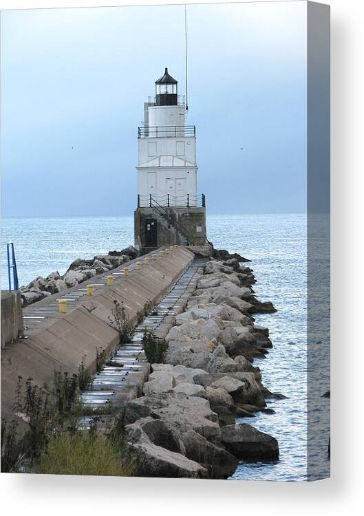 Manitowoc Breakwater Lighthouse Canvas Print featuring the photograph Manitowoc Breakwater Lighthouse by Keith Stokes