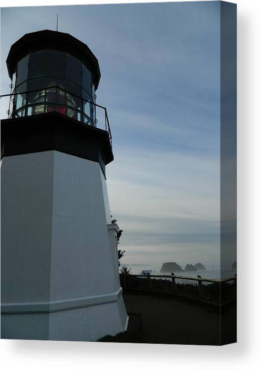 Oregon Canvas Print featuring the photograph Sideview by Gallery Of Hope 